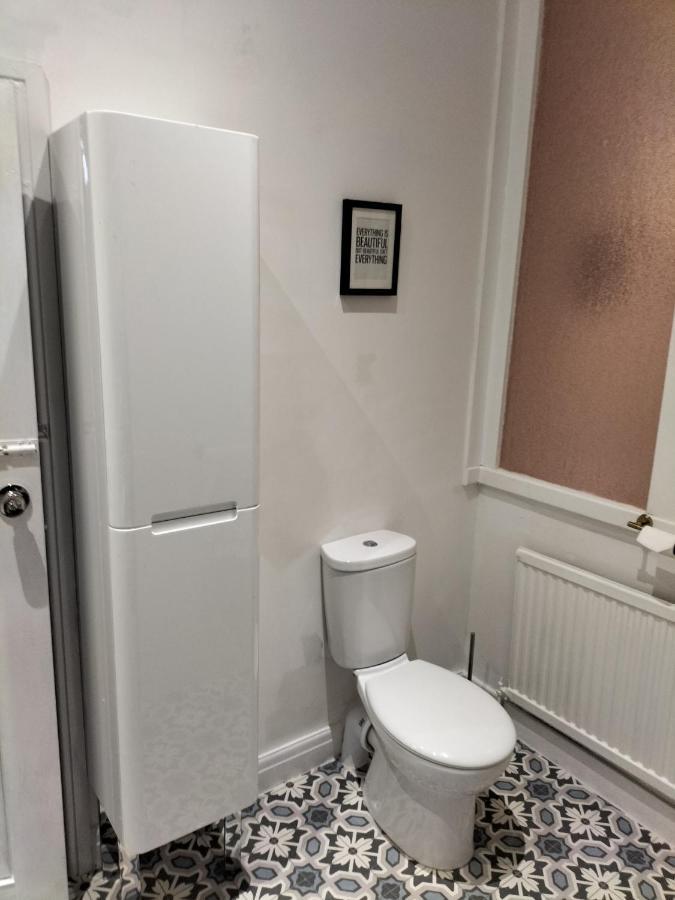The New Accommodation Free Complementary Breakfast Tibshelf 外观 照片