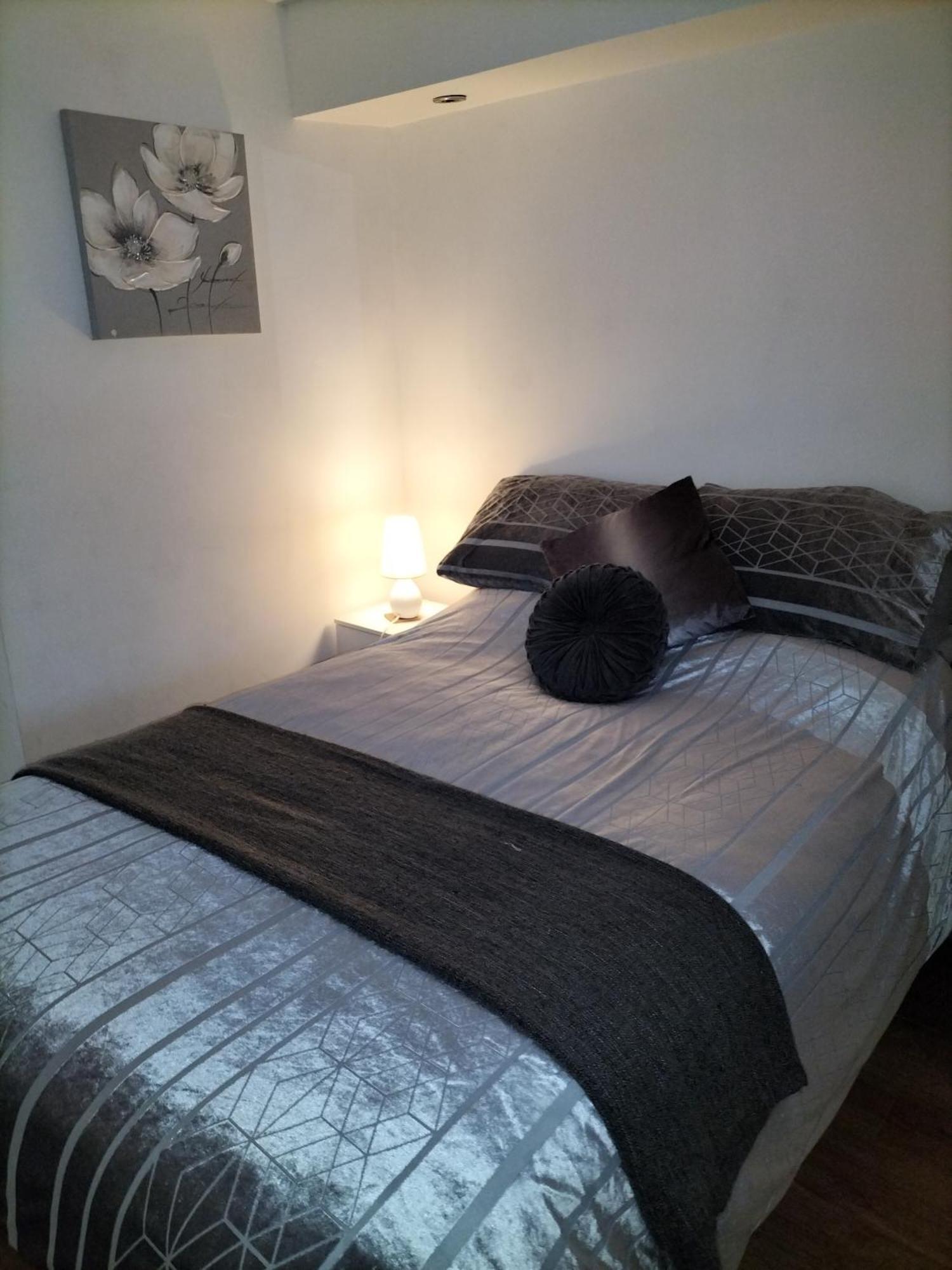 The New Accommodation Free Complementary Breakfast Tibshelf 客房 照片