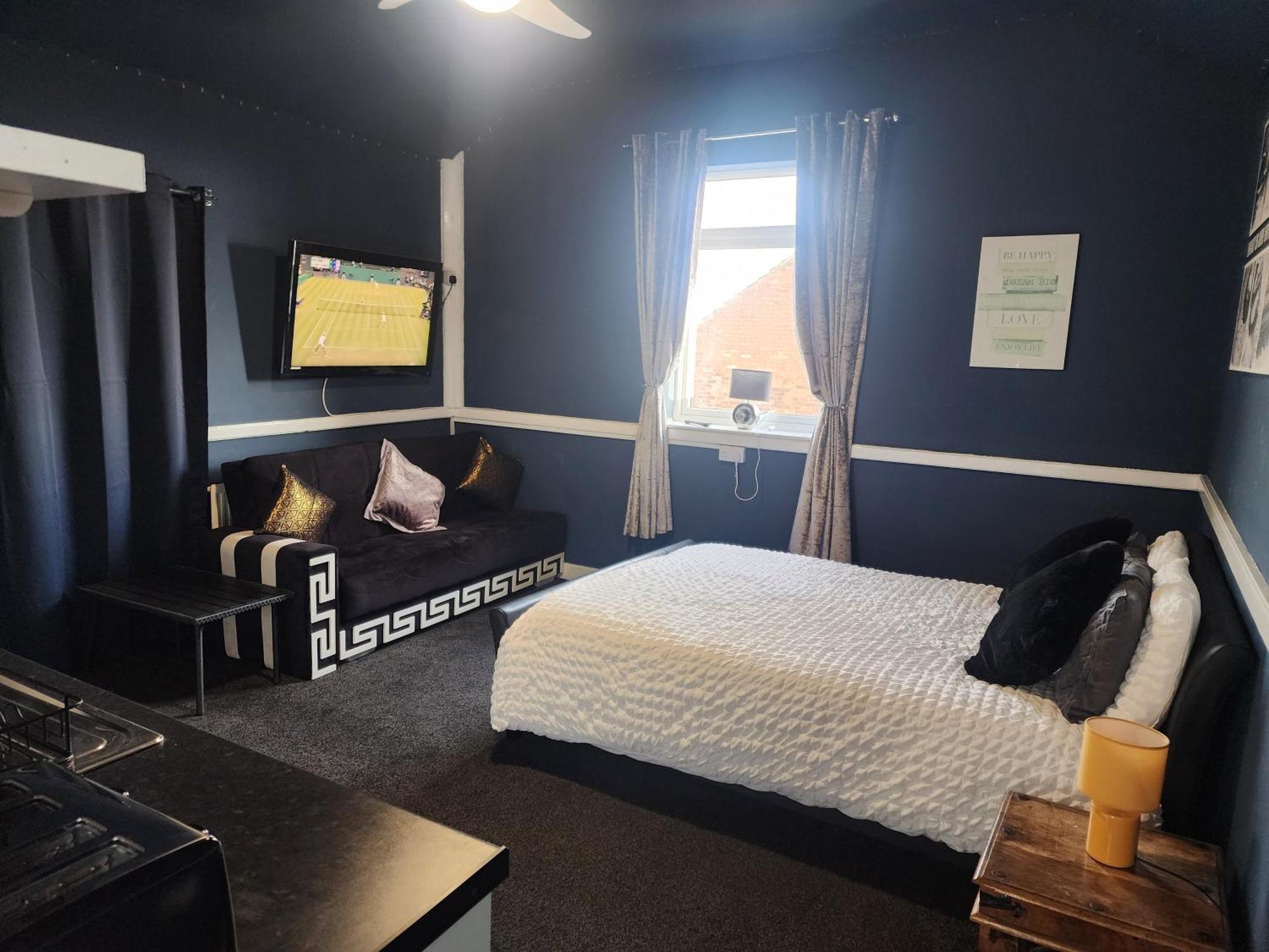 The New Accommodation Free Complementary Breakfast Tibshelf 客房 照片